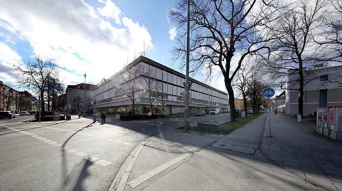 Der Karstadt am Nordbad wird abgerissen. (Archivbild)