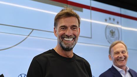 Der DFB hat J&uuml;rgen Klopp offiziell als neuen Bundestrainer vorgestellt.