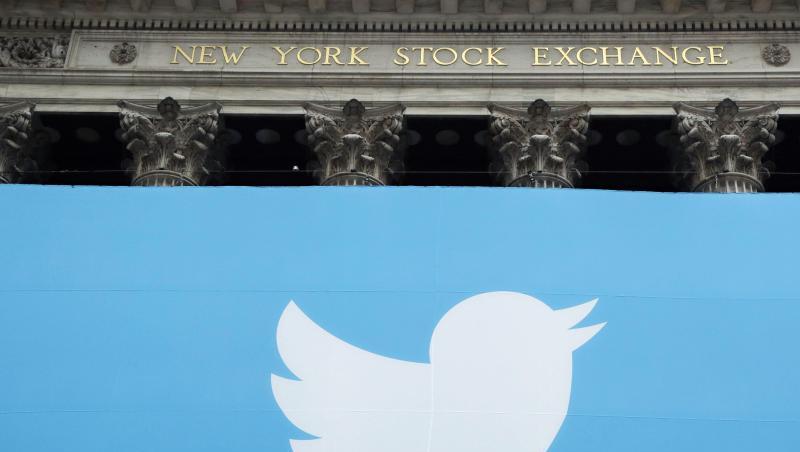 Twitter hat erstmals ein ganzes Geschäftsjahr mit schwarzen Zahlen abgeschlossen und im vierten Quartal Rekorderlöse verbucht. Twitter hat erstmals ein ganzes Geschäftsjahr mit schwarzen Zahlen abgeschlossen und im vierten Quartal Rekorderlöse verbucht.