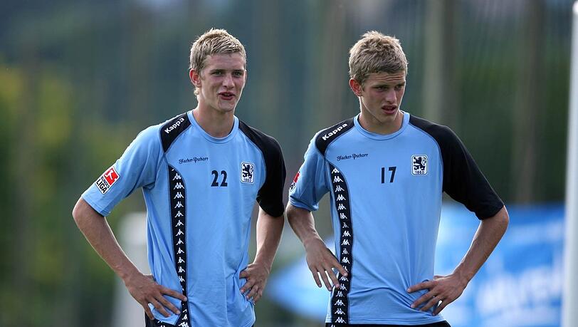 Damals noch im blauen Leiberl der Löwen (v.l.) Lars und Sven Bender. Damals noch im blauen Leiberl der Löwen (v.l.) Lars und Sven Bender.