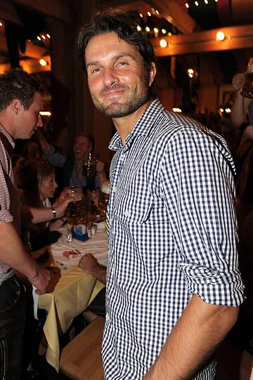 ...genauso wie "Männerherzen-Macher Simon Verhoeven. Er sorgte für filmreife Stimmung...