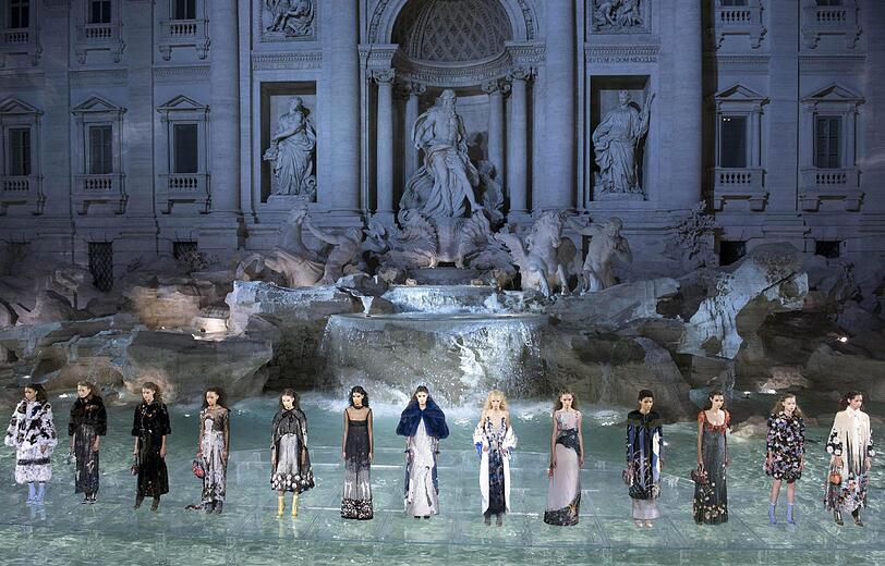 Fendi zeigt in Rom eine spekatkuläre Show