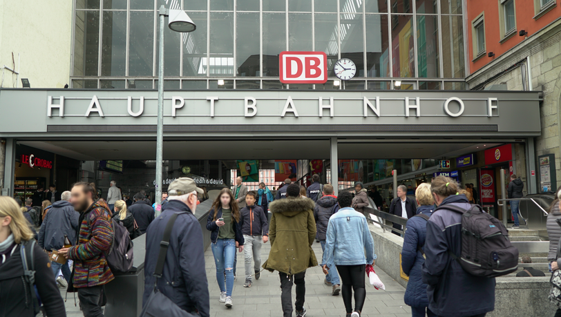 Einige Uhren am Münchner Hauptbahnhof haben bei der Zeitumstellung nicht mitgemacht. (Archivbild) Einige Uhren am Münchner Hauptbahnhof haben bei der Zeitumstellung nicht mitgemacht. (Archivbild)