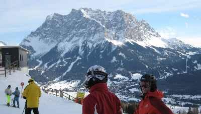 Mit Blick auf die Zugspitze beginnt der Skispaß, Foto Herb Mit Blick auf die Zugspitze beginnt der Skispaß, Foto Herb