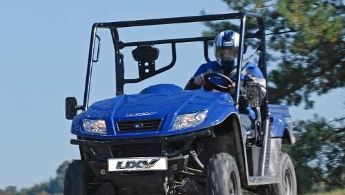 Heißes Gerät: Das Kymco UXV 500 ist eine Mischung aus Quad, Geländewagen und Nutzfahrzeug. Heißes Gerät: Das Kymco UXV 500 ist eine Mischung aus Quad, Geländewagen und Nutzfahrzeug.