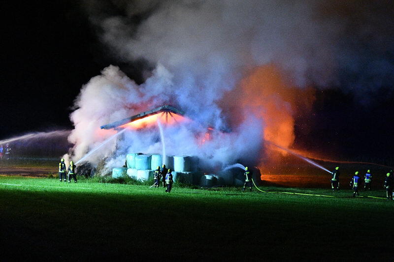 Bei dem Scheunenbrand in Grabenstätt wurde zum Glück niemand verletzt.