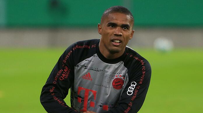 Douglas Costa fällt aufgrund eines Haarrisses im Mittelfuß mehrere Wochen aus.
