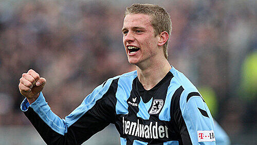 Lars Bender spielte von 2006 bis 2009 bei den Löwen Lars Bender spielte von 2006 bis 2009 bei den Löwen