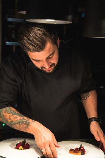 Sternekoch Dominik Käppeler ist Küchenchef im Showroom und im Heart.