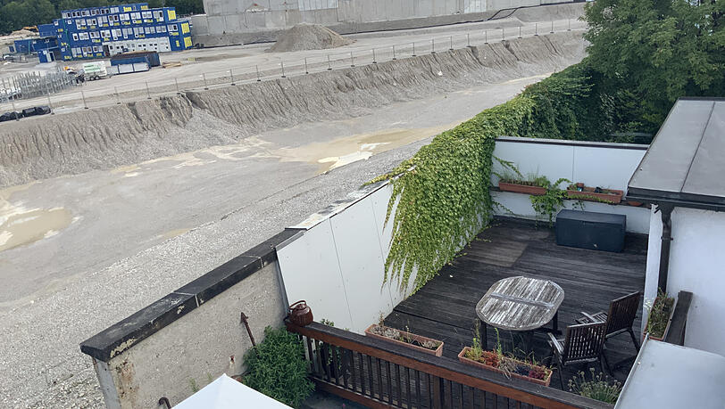 Die Arbeiten auf dem Baufeld haben noch nicht begonnen. Die Arbeiten auf dem Baufeld haben noch nicht begonnen.