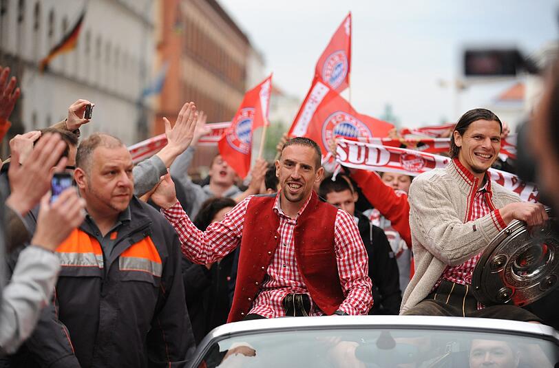 Zur Einstimmung auf die Meisterfeier: So feierte der FC Bayern im letzten Jahr die Meisterschaft. Die Kult-Bilder...