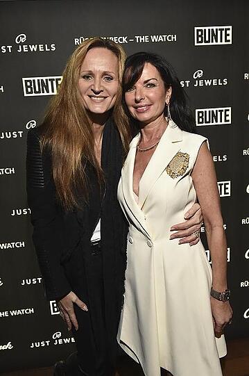 Karin Sammer mit Andrea Rüschenbeck