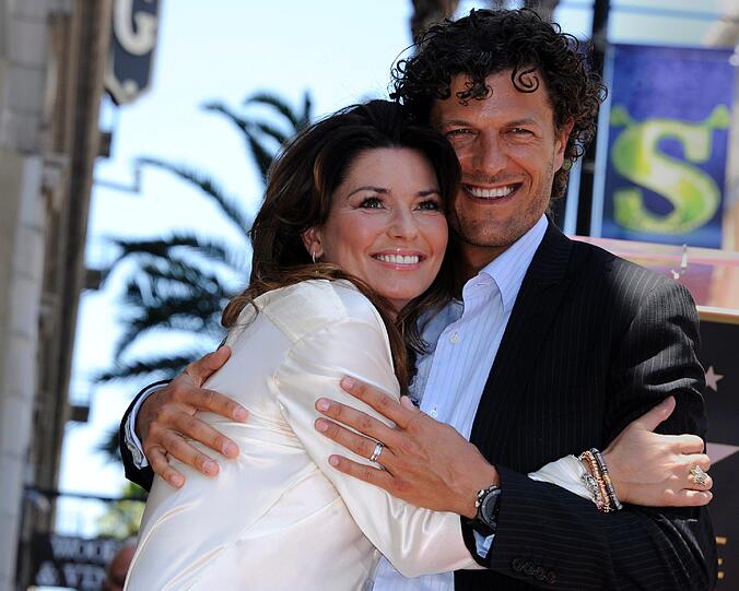 Auch Sängerin Shania Twain gab ihrem Partner, dem Geschäftsmann Frederic Frederic Thiebaud am 1. Januar 2011 das Ja-Wort.