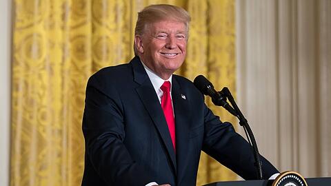 Einer seiner größten Kritiker verstummt - Donald Trump freut sich.