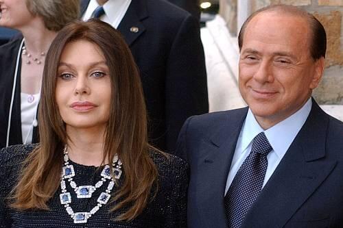Berlusconis medienwirksamer Rosenkrieg mit Gattin Veronica Lario schadete dem italienischen Ministerpräsidenten kaum.