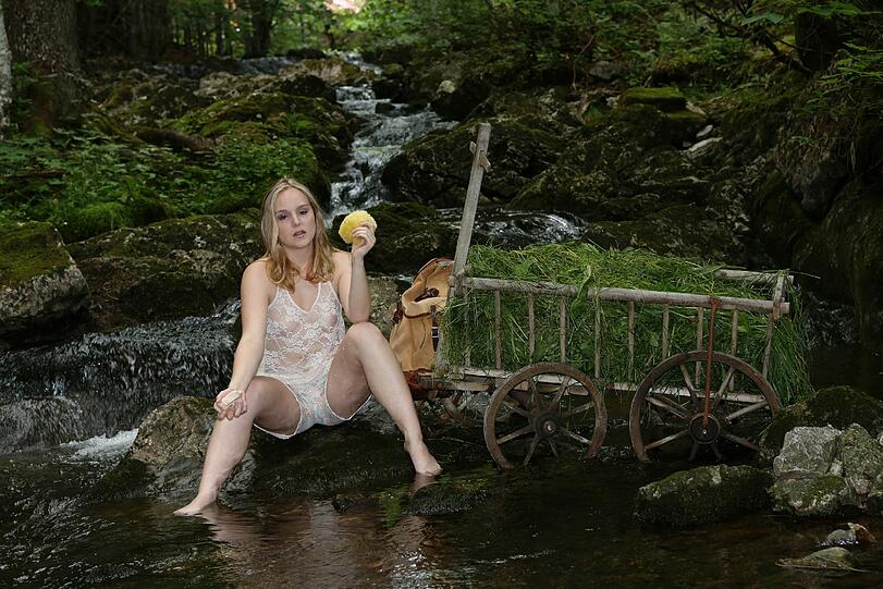Am bayerischen Spitzingsee präsentierten sich die Models für den Bauernkalender sexy wie eh und je - hier sehen Sie die besten Bilder des Shootings.