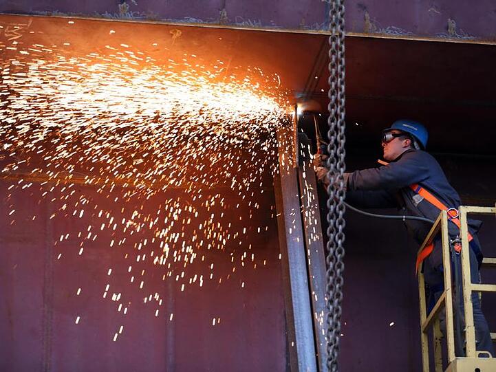 Der Arbeitgeberverband Gesamtmetall sieht für 2019 ein deutliches Minus in der Prodktion.