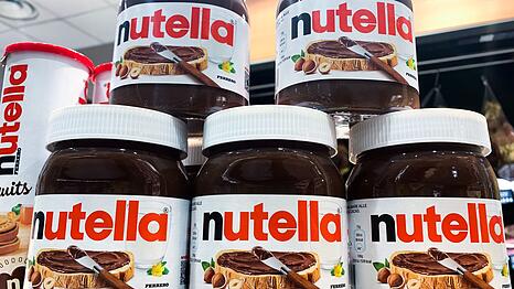 Im Test von Stiftung Warentest muss sich Nutella zwei anderen Nuss-Nougat-Cremes geschlagen geben.