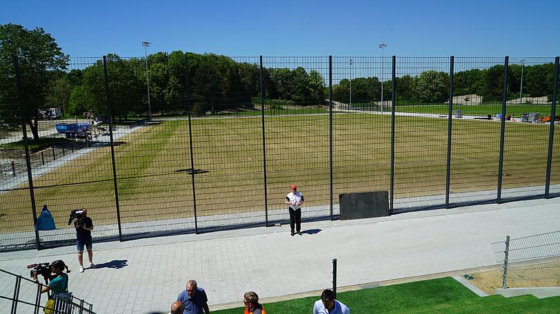 Der neue FC Bayern Campus an der Ingolstädter-Straße.