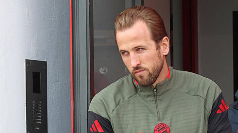 Harry Kane sitzt gegen Atalanta Bergamo nur auf der Bank Harry Kane sitzt gegen Atalanta Bergamo nur auf der Bank