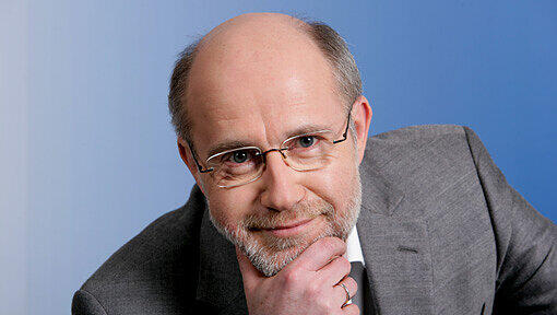 Harald Lesch lehrt Theoretische Astrophysik an der Ludwig-Maximilians-Universität München. Er ist der "Hochschullehrer des Jahres 2011". Harald Lesch lehrt Theoretische Astrophysik an der Ludwig-Maximilians-Universität München. Er ist der "Hochschullehrer des Jahres 2011".