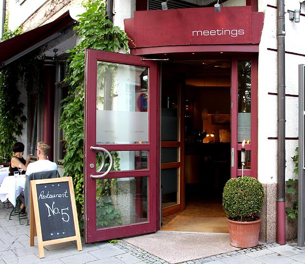 Jetzt hat das Restaurant endlich eine Terrasse - und einen ruhigen Innenhof.