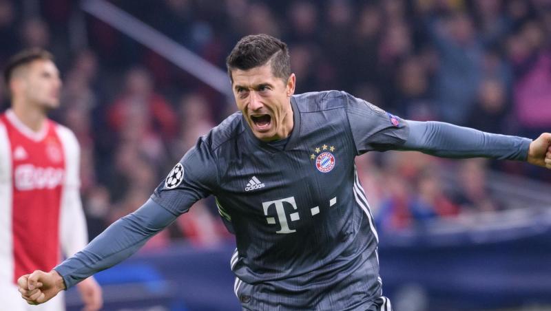 Robert Lewandowski von München jubelt über sein Tor zum 2:2. Foto: Sven Hoppe Robert Lewandowski von München jubelt über sein Tor zum 2:2. Foto: Sven Hoppe