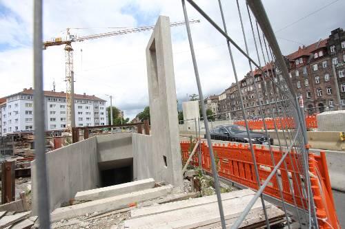 die U-Bahn-Baustelle am Friedrich-Ebert-Platz: Die CSU befürchtet, dass auch nach dem Ende der Bauarbeiten Beton vorherrscht und es keine Grünflächen gibt.