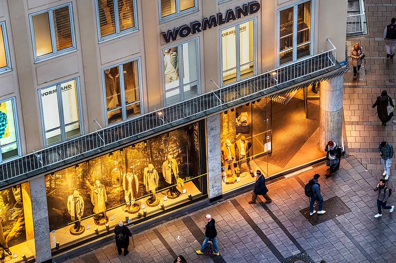Wormland am Marienplatz: In den früheren Herrenausstatter zieht jetzt der Edelschkoladenhersteller Lindt – vielleicht mit einem Café. Wormland am Marienplatz: In den früheren Herrenausstatter zieht jetzt der Edelschkoladenhersteller Lindt – vielleicht mit einem Café.