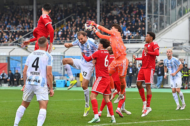 Nach dem Derby gegen den FC Bayern II enttäuscht: Michael Eberwein. Nach dem Derby gegen den FC Bayern II enttäuscht: Michael Eberwein.