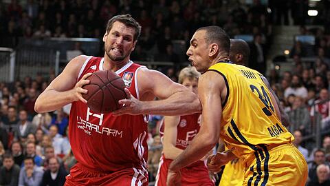 Bayern-Center Jared Homan.