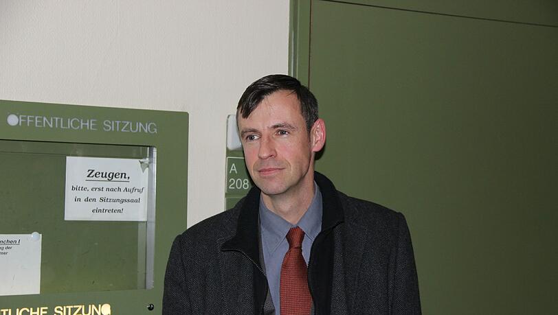 Das Opfer: Juwelier Rudolf Bleiholder wurde von einem Pistolen-Räuber überfallen. Das Opfer: Juwelier Rudolf Bleiholder wurde von einem Pistolen-Räuber überfallen.