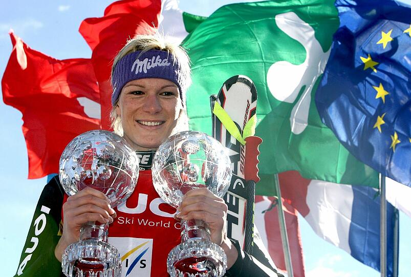 13.03.2008 Höfl-Riesch bekommt die kleine Kristallkugel für diebeste Super-G-Fahrerin der Saison. Auch die Kombi-Wertung geht an sie.