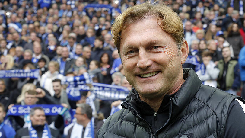 Nach dem Aufstieg direkt in die Cahmpions League: Hasenhüttl und RB Leipzig sind kurz vor dem Ziel.