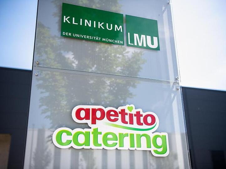 Das Logo von Apetito Catering im Gewerbepark Gilching. Foto: Matthias Balk/dpa/Archivbild