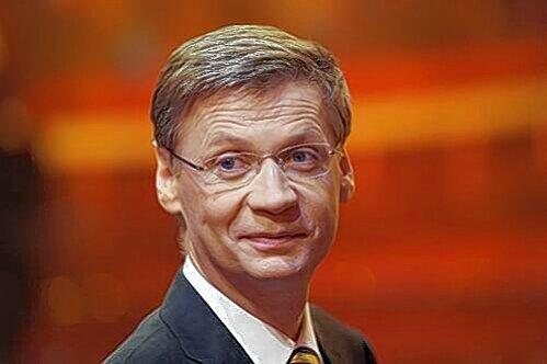 Showmaster Günther Jauch ist Krebs-Mann. Die Sterne räumen ihm gute Chancen ein, 2011 auf sich aufmerksam zu machen &ndash; wobei das als TV-Star ja auch nicht weiter schwer ist.