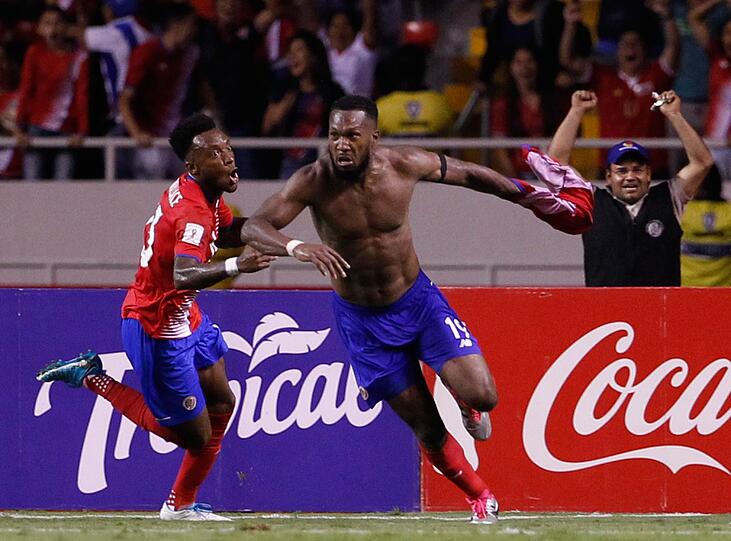Costa Rica: Kendall Watson (r.) schießt den 1:1-Ausgleich für die Costa-Ricaner gegen Honduras und sichert so die WM-Teilnahme.