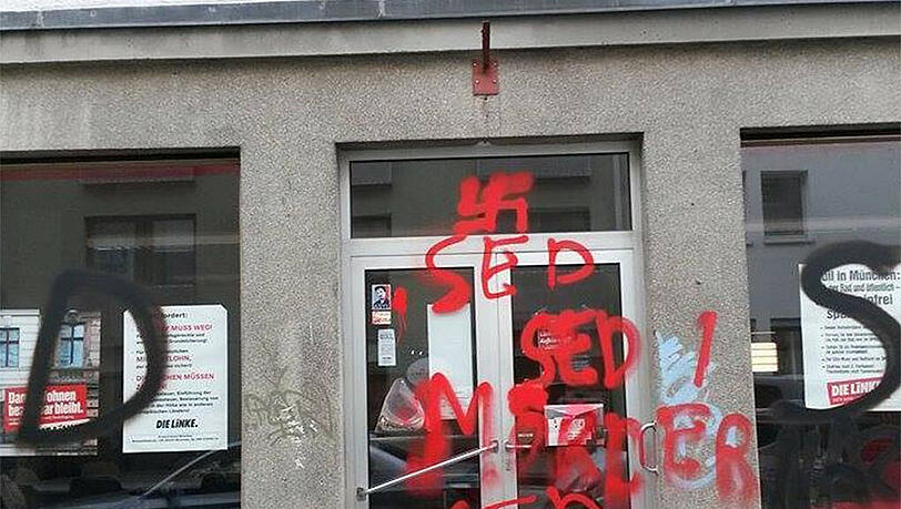 "SED", "Nazischweine", "Mörder": Das wurde an die Parteizentrale der Münchner Linkspartei geschrieben. "SED", "Nazischweine", "Mörder": Das wurde an die Parteizentrale der Münchner Linkspartei geschrieben.