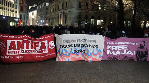 Linke Kundgebung im Stadtzentrum von Leipzig.