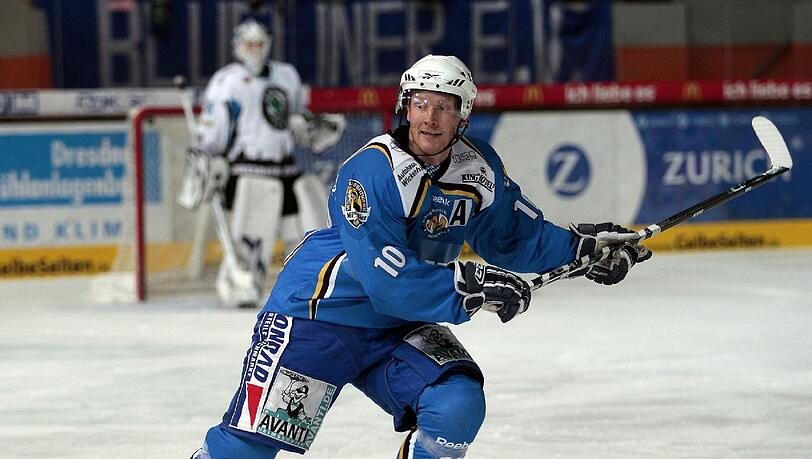 Ex-EHC-Star Niklas Hede. Ex-EHC-Star Niklas Hede.