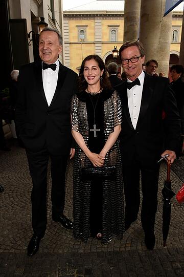 Nikolaus Bachler, Schauspielerin Amira Casar, Thaddaeus Ropac (r.).