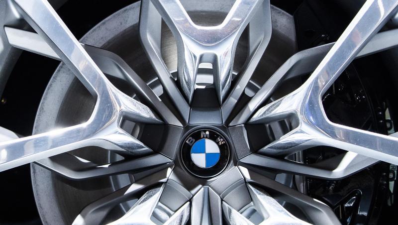 Für das Gesamtjahr erwartet der BMW-Konzern weiterhin "eine leichte Absatzsteigerung". Für das Gesamtjahr erwartet der BMW-Konzern weiterhin "eine leichte Absatzsteigerung".