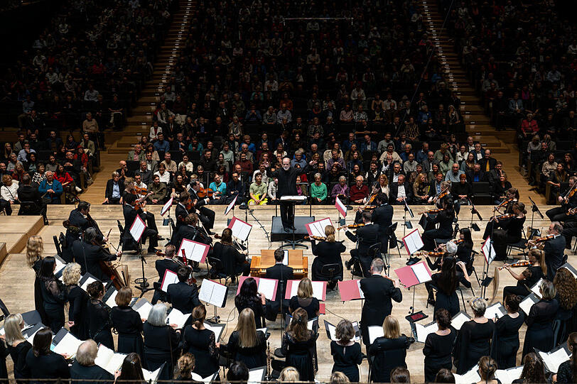 Andrea Marcon und die Münchner Philharmoniker in der Isarphilharmonie.