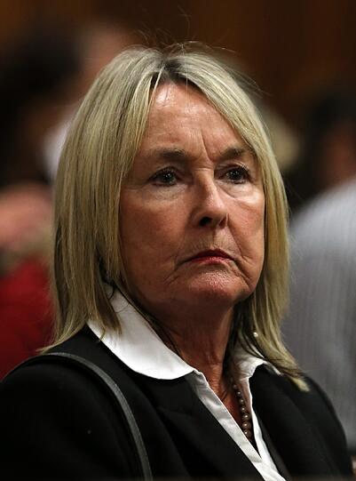 Versteinerter Gesichtsausdruck: June Steenkamp