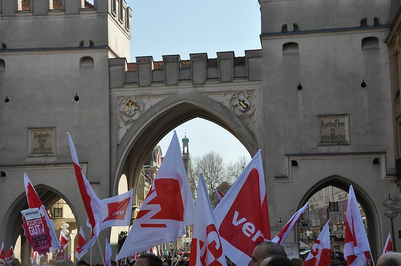 Verdi kämpft für ErzieherInnen und Kinderpfleger, am Ende entscheiden aber die Kämmerer.