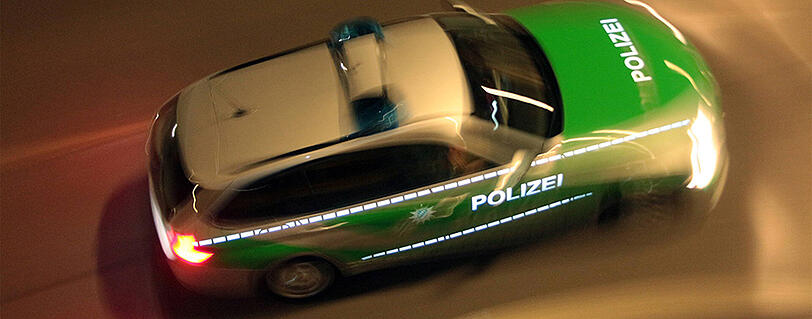 Die Polizei verfolgte den Jugendlichen durch die Nacht.