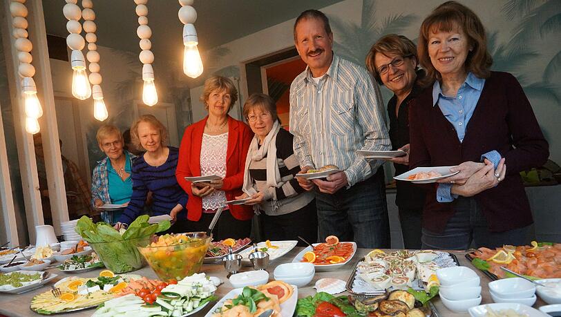 Sonntags gibt es regelmäßig Brunch im neu eröffneten So.Call in der Occamstraße.