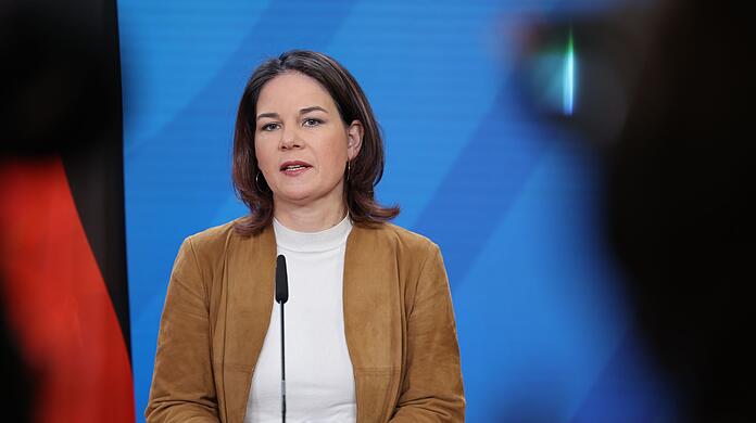 "Dem zynischen Spiel Russlands entgegentreten: Bundesaußenministerin Annalena Baerbock.