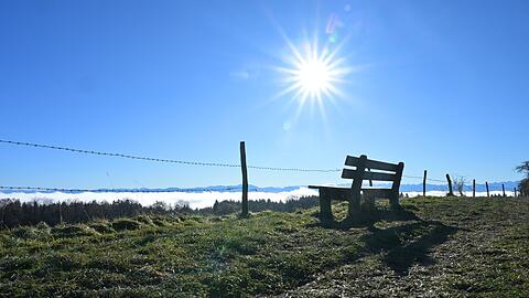 Wer in die Alpen f&auml;hrt, kann sich am Wochenende auf Sonne freuen. (Archivbild)