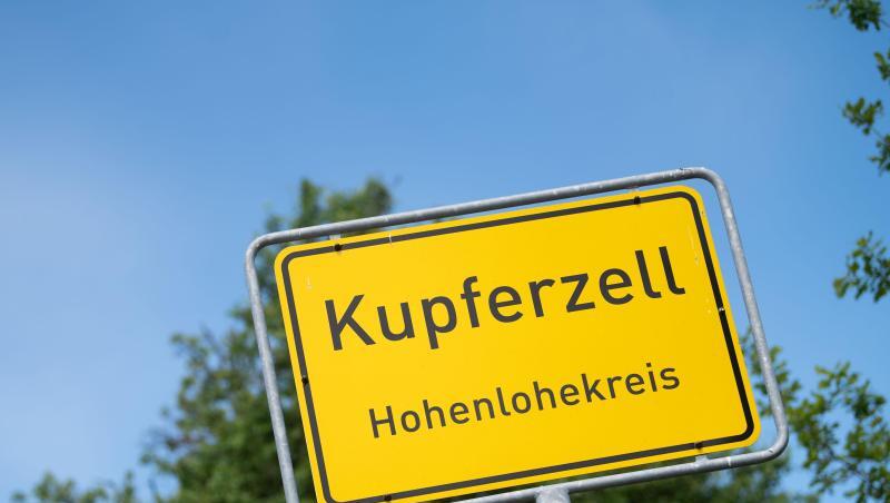 Bei einer Studie in Kupferzell wurden bei 7,7 Prozent der 2203 getesteten Erwachsenen Antikörper nachgewiesen. Bei einer Studie in Kupferzell wurden bei 7,7 Prozent der 2203 getesteten Erwachsenen Antikörper nachgewiesen.